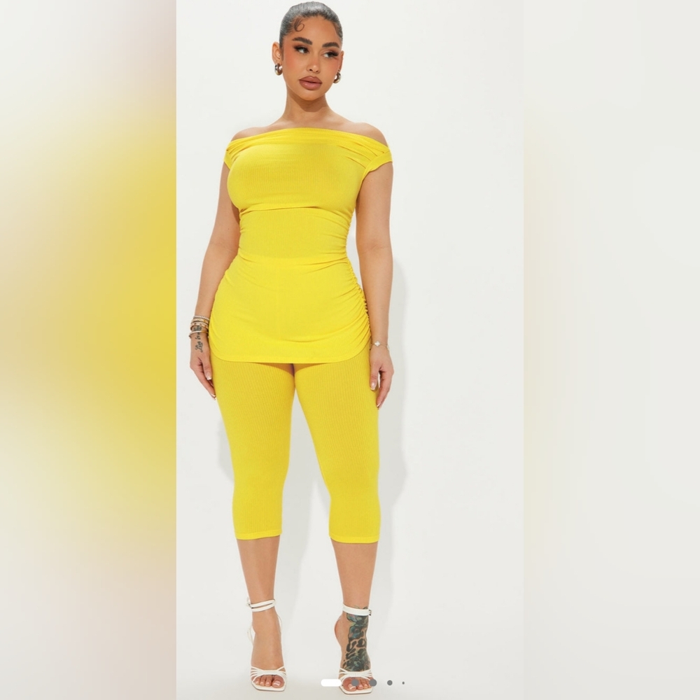 Fashion Nova Girl On The Move Capri Set